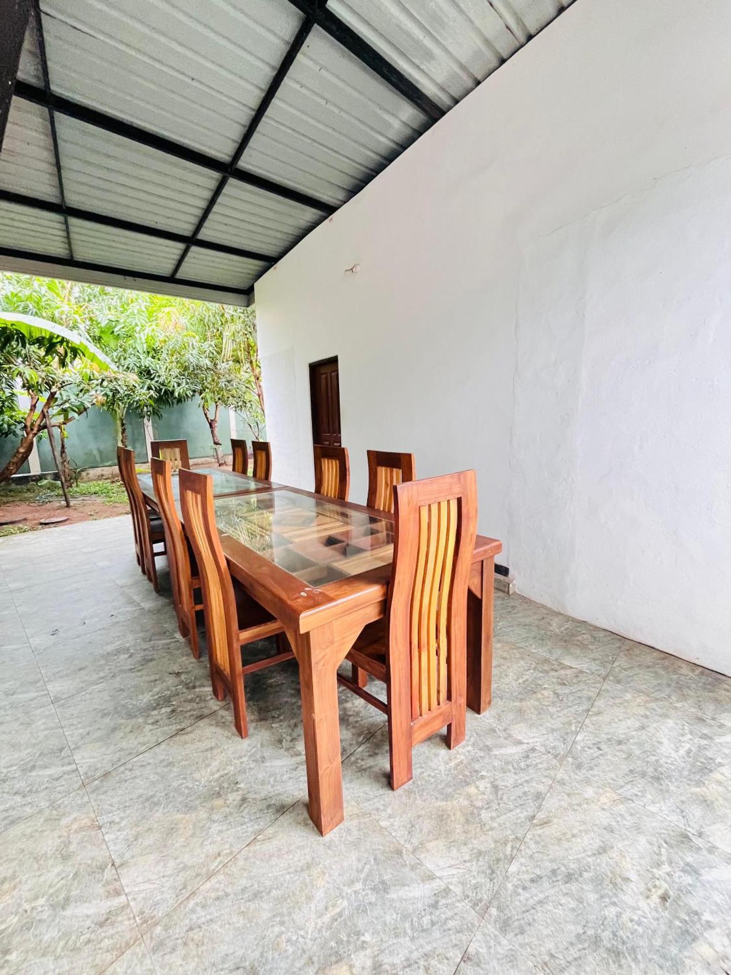 Salamon Chilaw Beach Vila Exterior photo